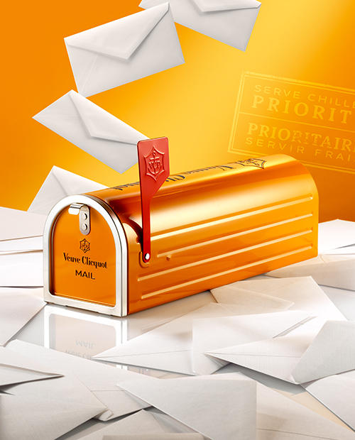 Clicquot Mailbox