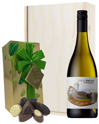 Australian Chardonnay White Wine and Chocolates Gift Set in Wooden Box