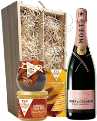 Moet & Chandon Rose Champagne Hamper