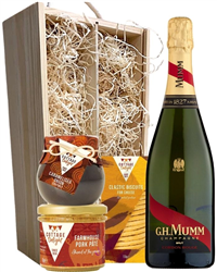 Mumm Champagne Hamper