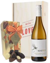 New Zealand Sauvignon Blanc White Wine Valentines Wine and Chocolate Gift Box