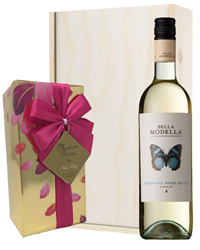 Pinot Grigio Wine and Chocolates Gift Set