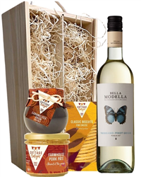 Pinot Grigio Wine & Gourmet Food Gift Box
