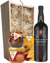 Taylors First Reserve Port Hamper