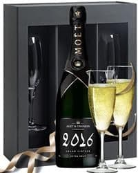 Moet Vintage Champagne Gift Set with Glasses