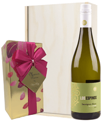 Sauvignon Blanc Wine and Chocolate Gift Set