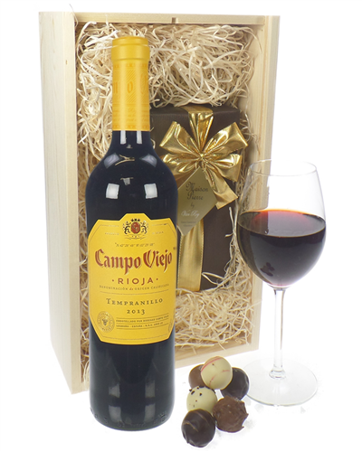 Campo Viejo Crianza Wine and Chocolates Gift Set in Wooden Box