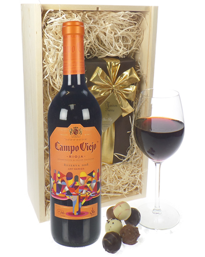 Campo Viejo Reserva Wine and Chocolates Gift Set in Wooden Box