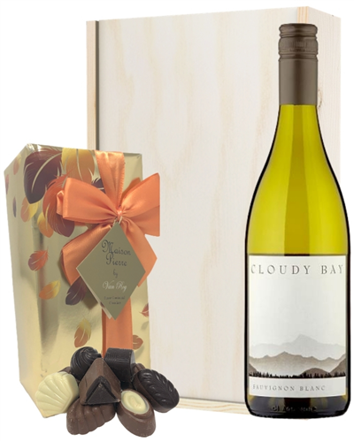 Cloudy Bay Sauvignon Blanc Wine and Chocolates Gift Set in Wooden Box