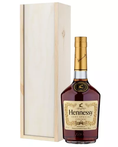 Hennessy VS Cognac 40% 1L gift pack в дьюті фрі в пропускному