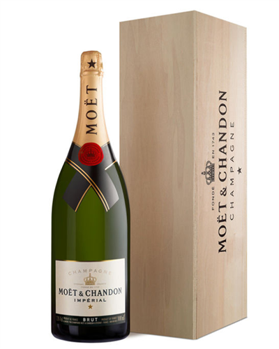 Moet & Chandon Champagne Jeroboam 300cl in Wooden Gift box