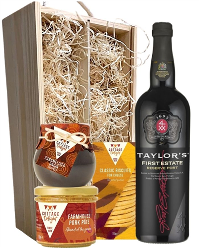 Taylors First Reserve Port Hamper